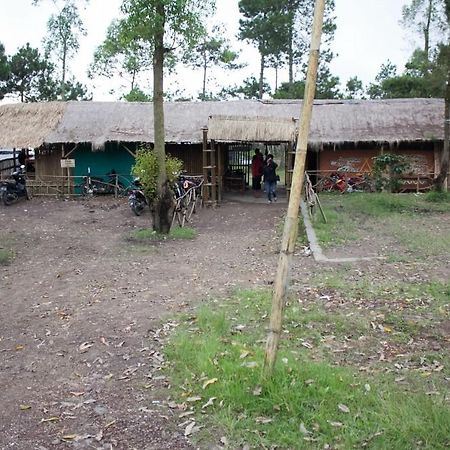 Papandayan Camping Ground Hotel Cileuleuy Exterior foto